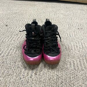 10.5 worn pink Foamposites
